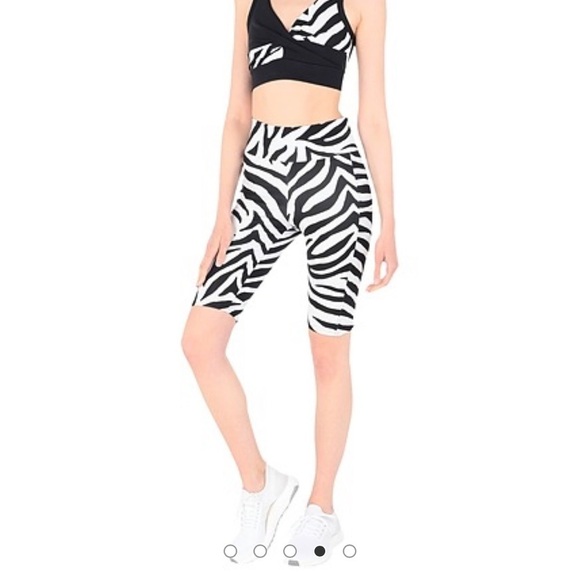 Redemption Athletix Black and White Print Legging/shorts - Picture 2 of 11